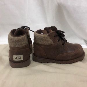 Ugg boots toddler size 6 🤩